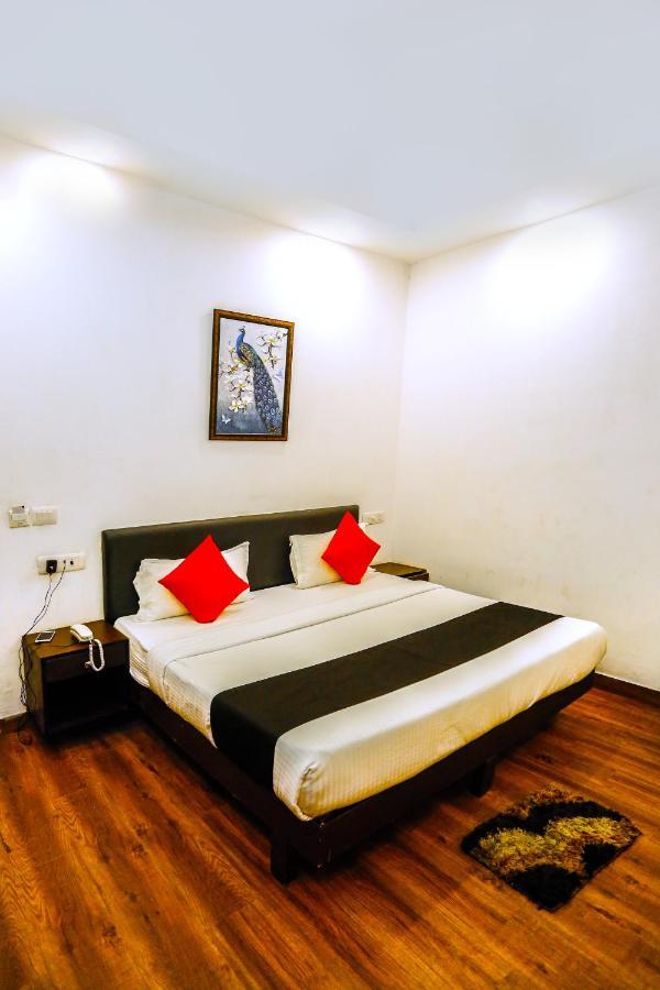 Airport Hotel Tashree Új-Delhi Kültér fotó